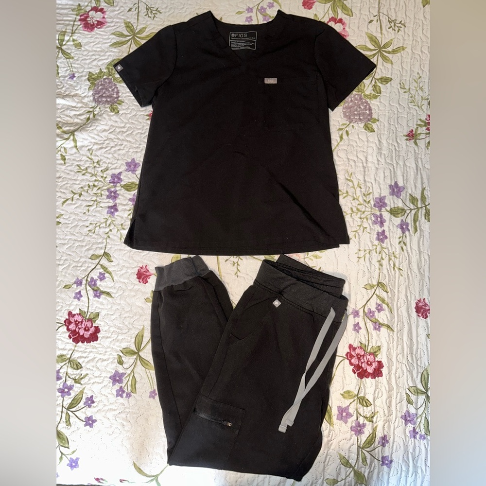 Figs petite scrub set